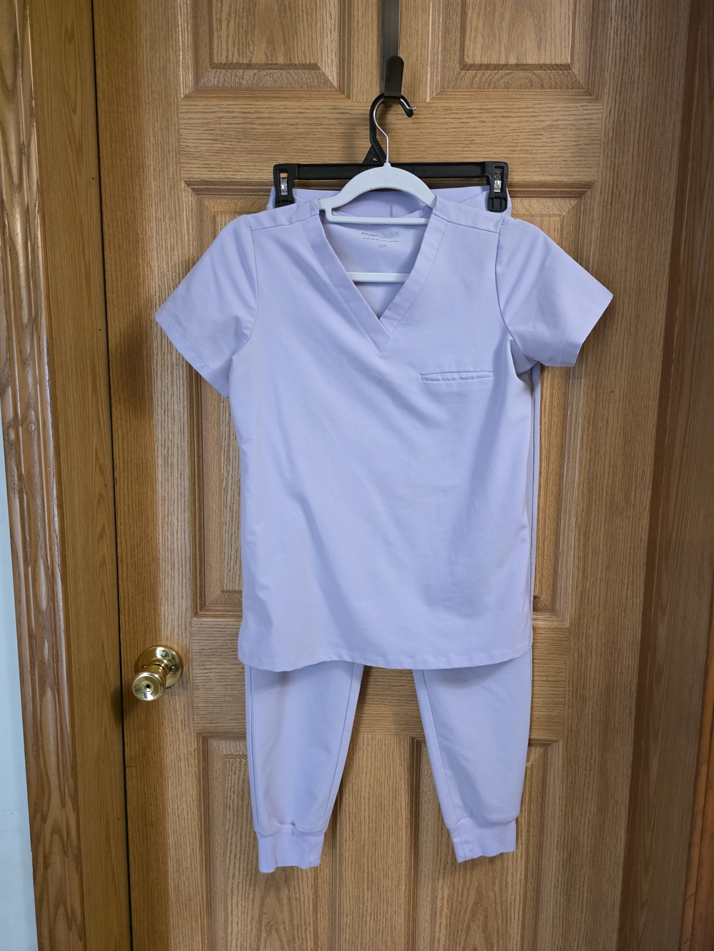 Women’s V-Neck Scrub Set in Light Lavender by MANDALA XXS